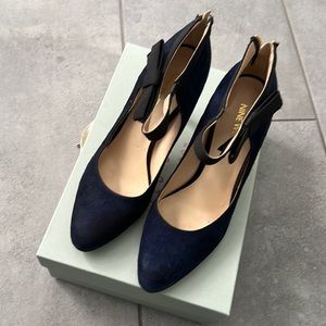 Nine West NW Gushing Navy Heels